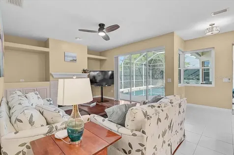 4422 Mcintosh Lake Avenue Sarasota FL 34233