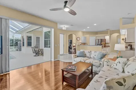 4422 Mcintosh Lake Avenue Sarasota FL 34233