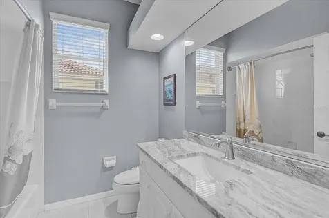 4422 Mcintosh Lake Avenue Sarasota FL 34233