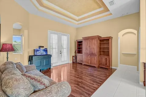 4422 Mcintosh Lake Avenue Sarasota FL 34233