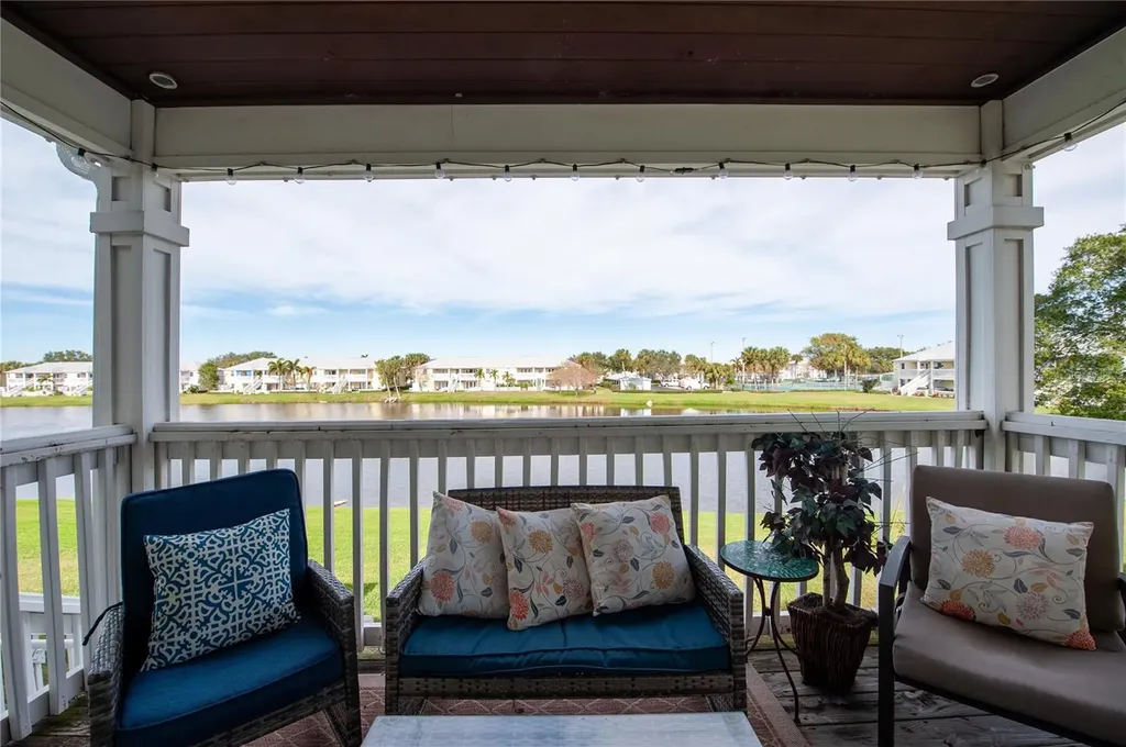 237 Seahorse Drive SE St Petersburg FL 33705