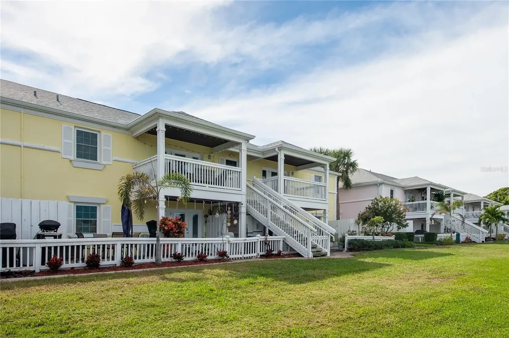 237 Seahorse Drive SE St Petersburg FL 33705