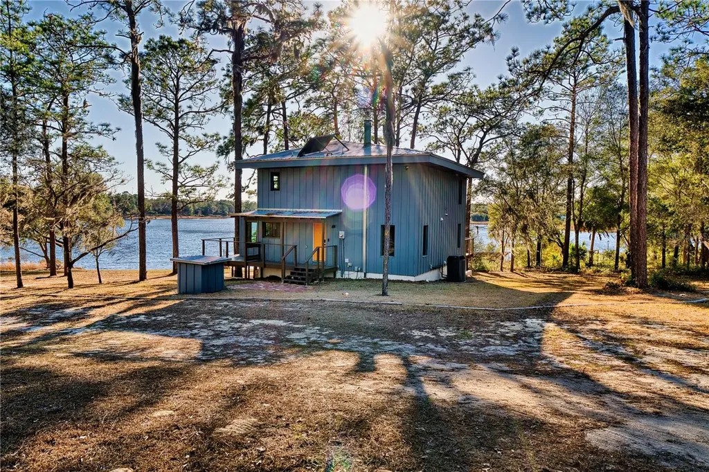 123 Mason Lake Trail Hawthorne FL 32640