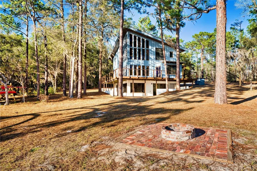 123 Mason Lake Trail Hawthorne FL 32640