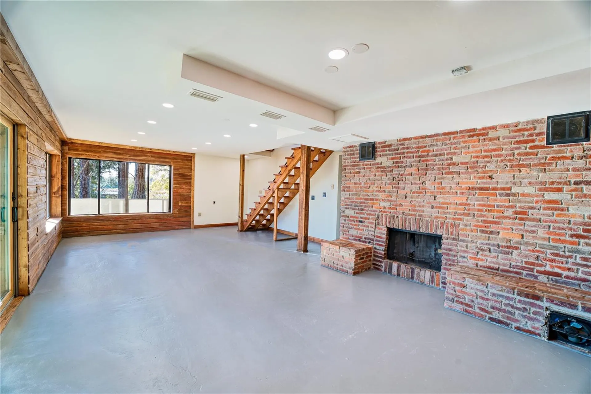 123 Mason Lake Trail Hawthorne FL 32640