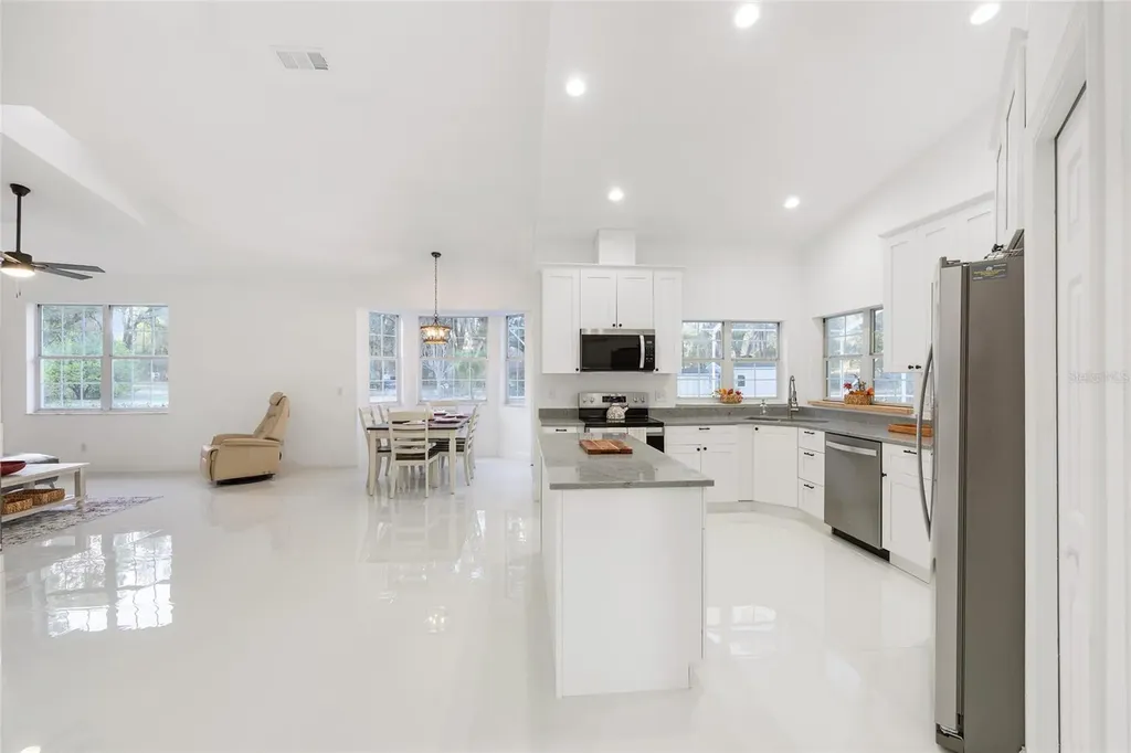 10043 SW 202nd Circle Dunnellon FL 34431