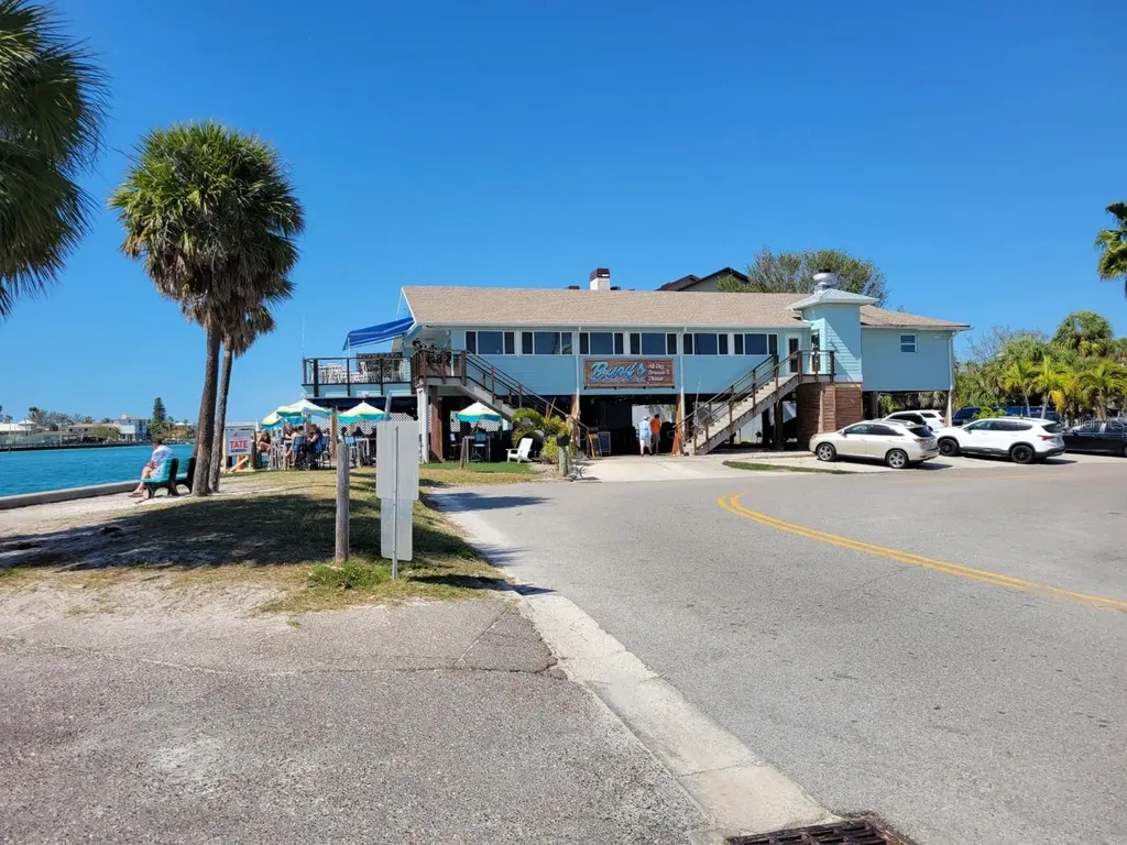 7650 Coquina Way St Pete Beach FL 33706