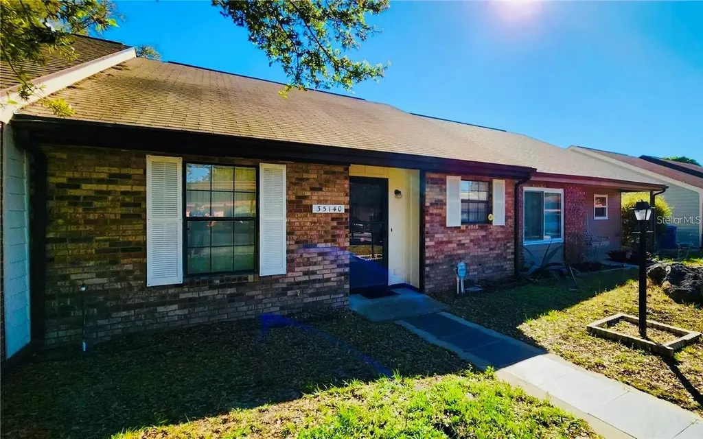 35140 Whispering Oaks Boulevard Dade City FL 33523