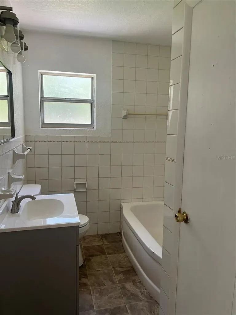 1204 NE 32nd Place Ocala FL 34479