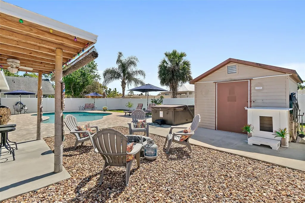 589 Clairmont Lane South Daytona FL 32119