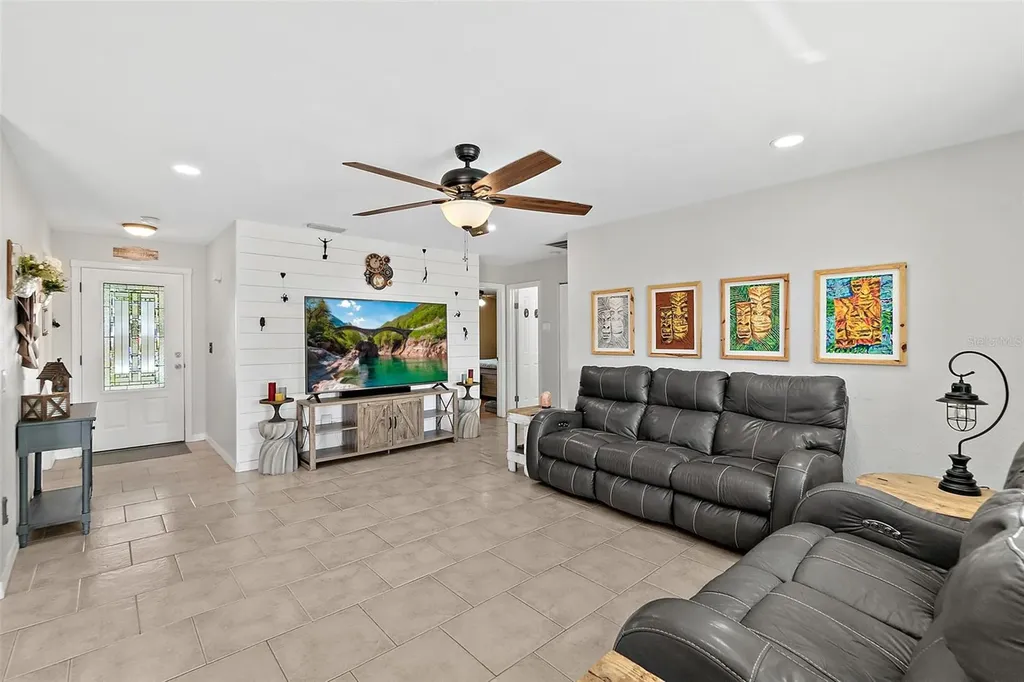 589 Clairmont Lane South Daytona FL 32119