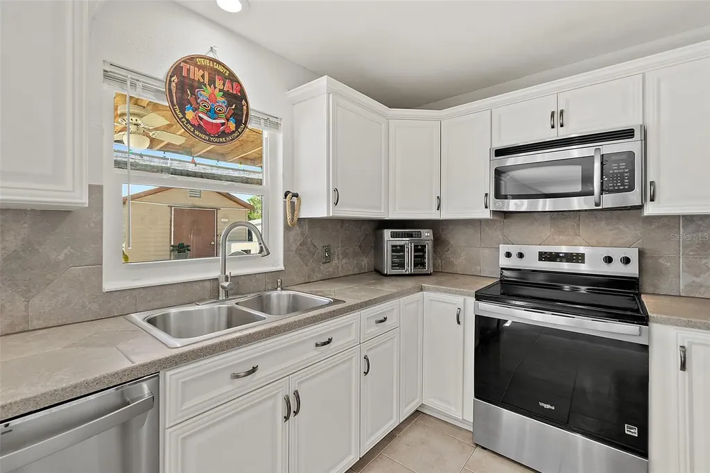 589 Clairmont Lane South Daytona FL 32119