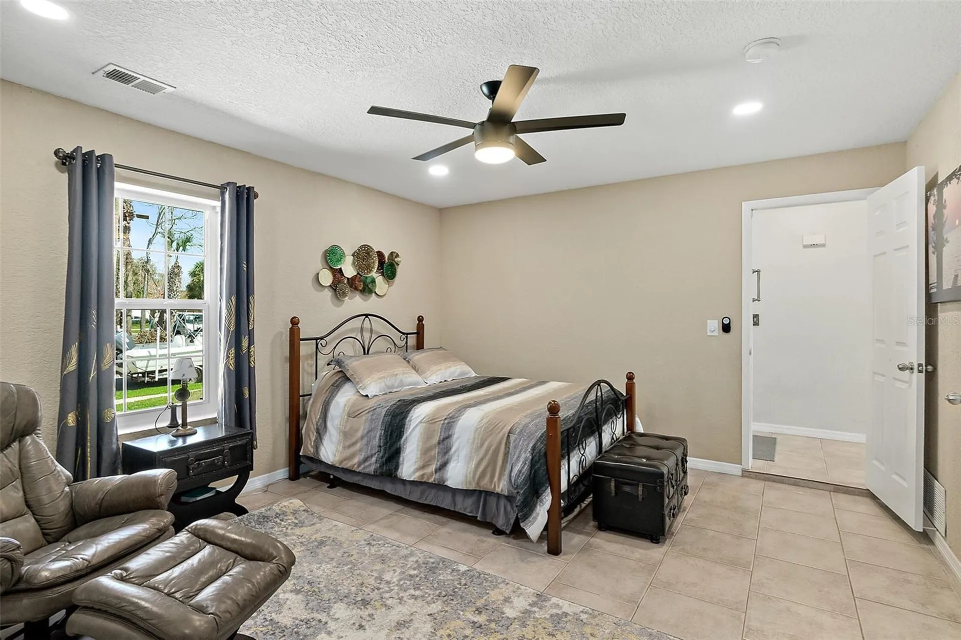 589 Clairmont Lane South Daytona FL 32119