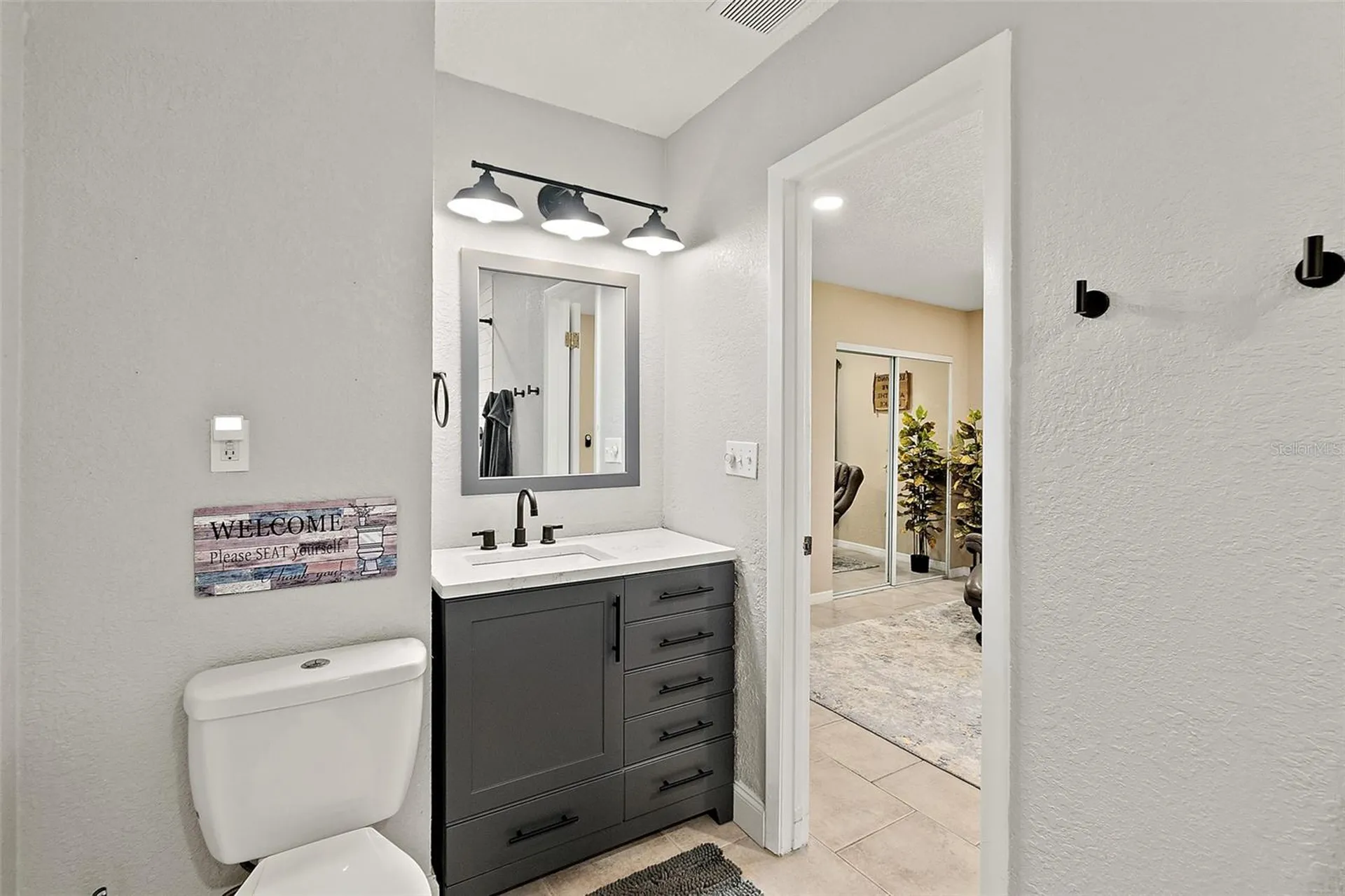 589 Clairmont Lane South Daytona FL 32119
