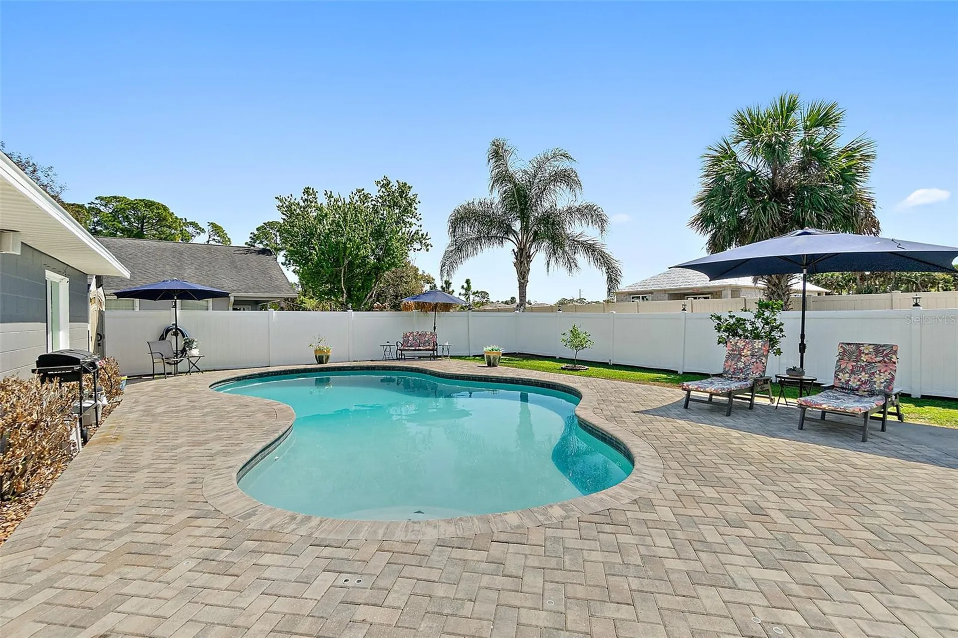 589 Clairmont Lane South Daytona FL 32119