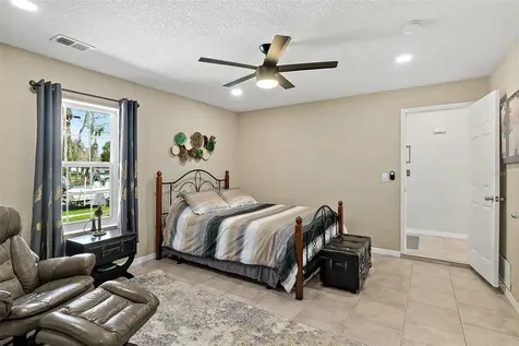 589 Clairmont Lane South Daytona FL 32119