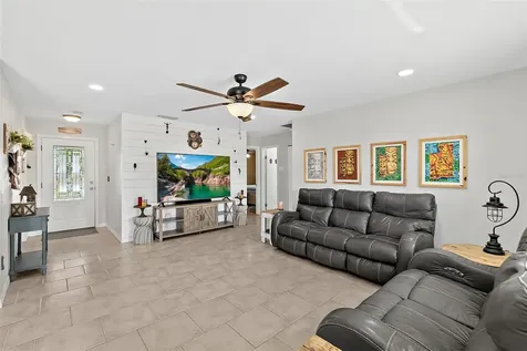 589 Clairmont Lane South Daytona FL 32119