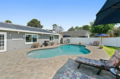 589 Clairmont Lane South Daytona FL 32119