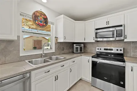 589 Clairmont Lane South Daytona FL 32119