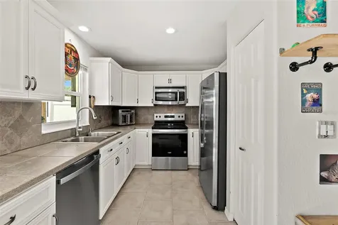 589 Clairmont Lane South Daytona FL 32119