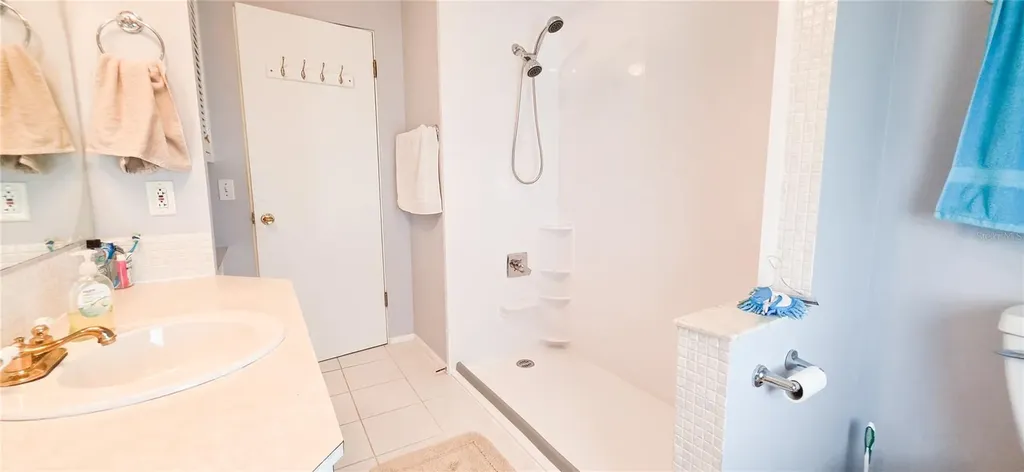 392 E Tarpon Boulevard NW Port Charlotte FL 33952