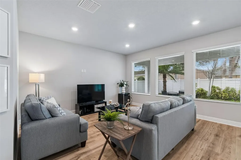 3920 W Lemon Street Tampa FL 33609
