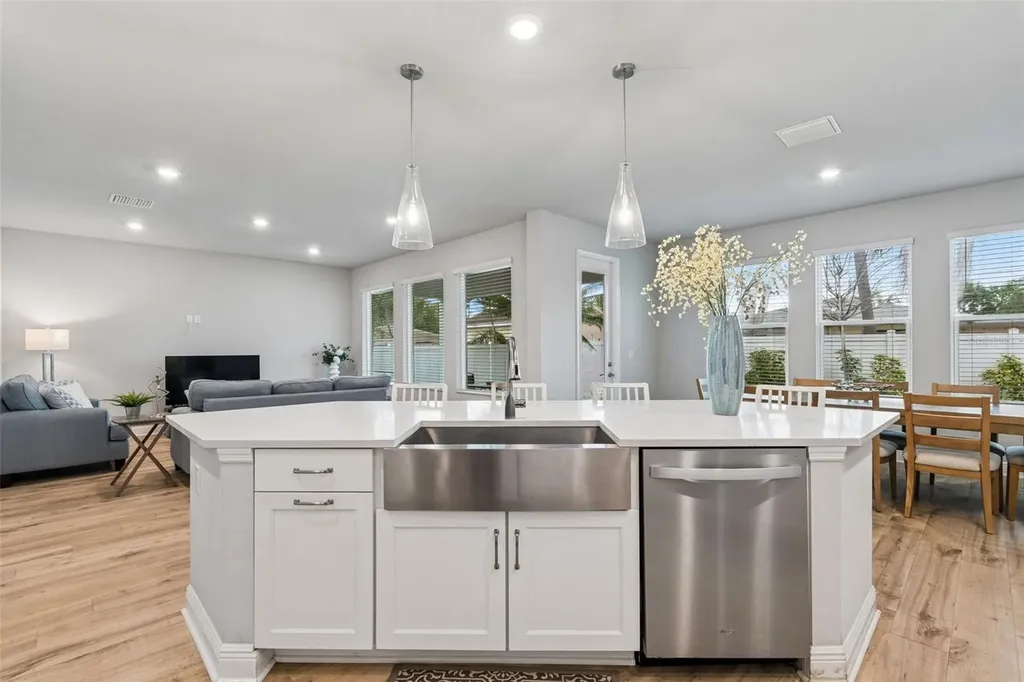 3920 W Lemon Street Tampa FL 33609