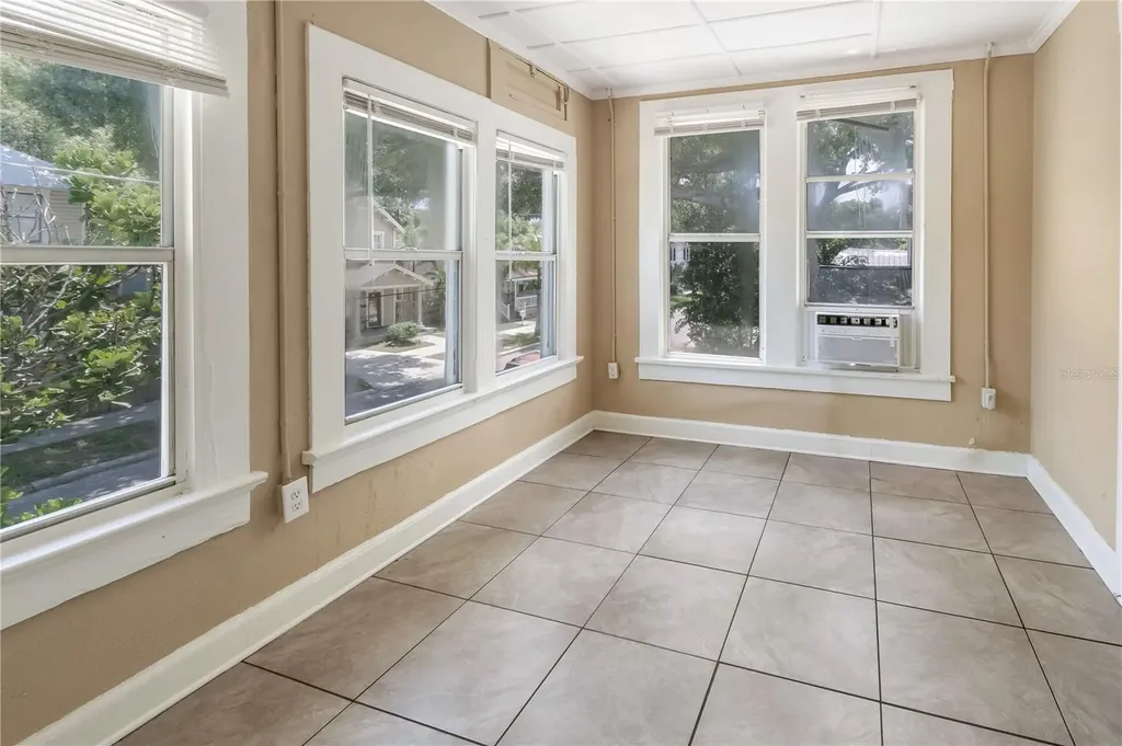 418 E Amelia Avenue Tampa FL 33602