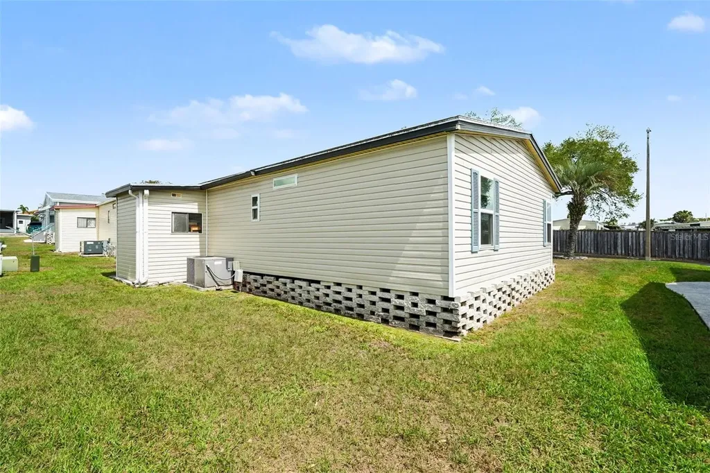 7123 Siesta Street Zephyrhills FL 33541