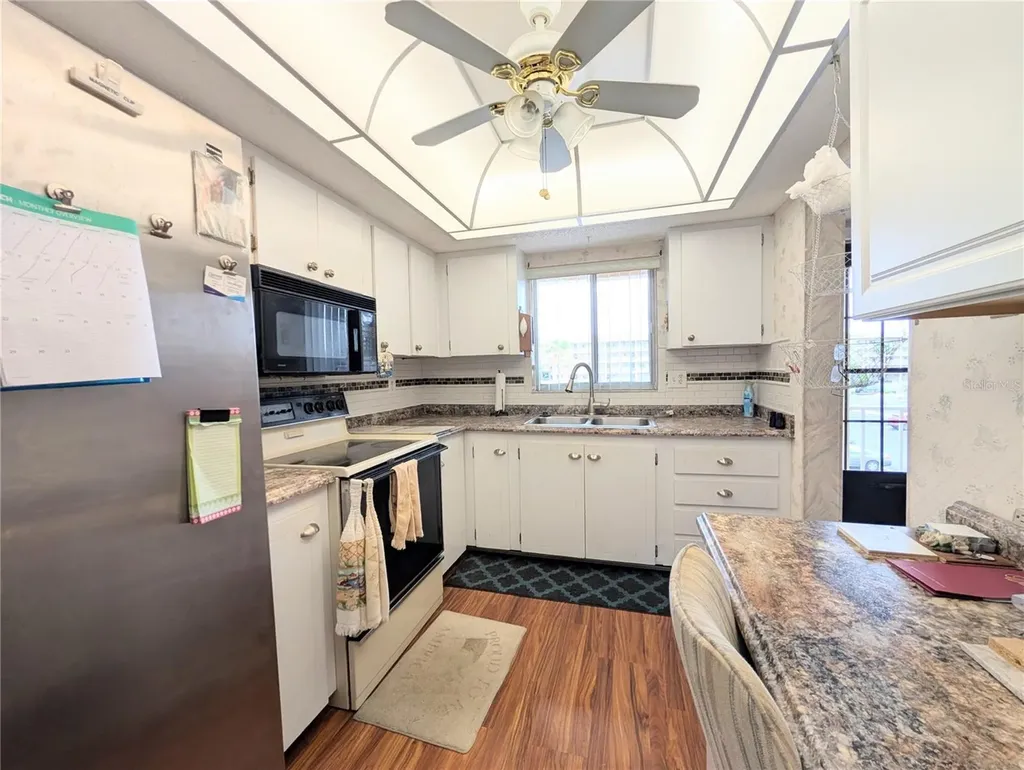 3624 Lake Bayshore Drive Bradenton FL 34205