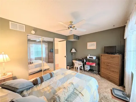 3624 Lake Bayshore Drive Bradenton FL 34205