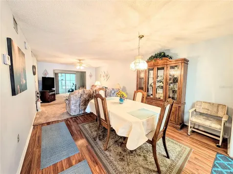3624 Lake Bayshore Drive Bradenton FL 34205