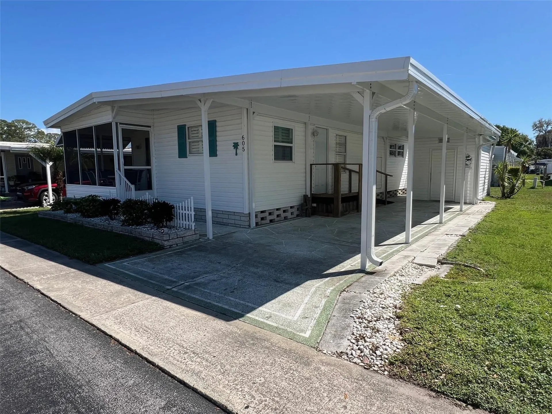 605 Queen Palm Street Largo FL 33778