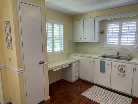 605 Queen Palm Street Largo FL 33778