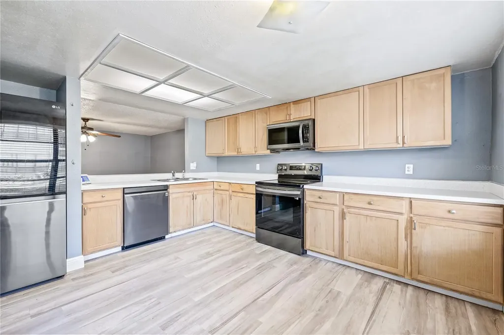 5169 Puritan Circle Tampa FL 33617