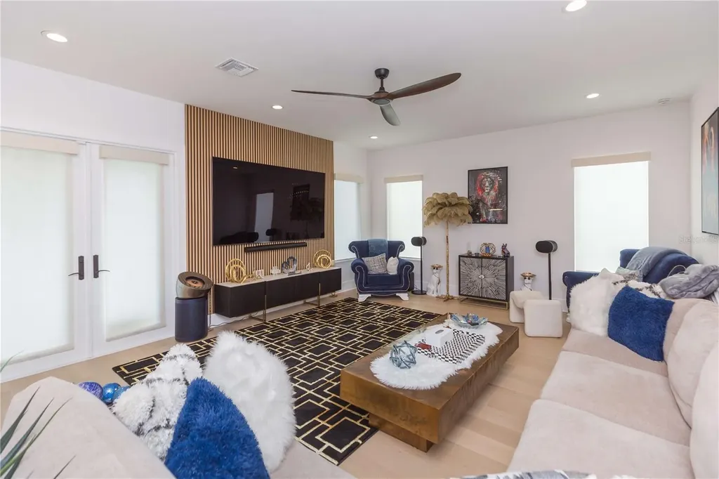 1304 W Arch Street Tampa FL 33607