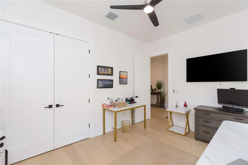 1304 W Arch Street Tampa FL 33607