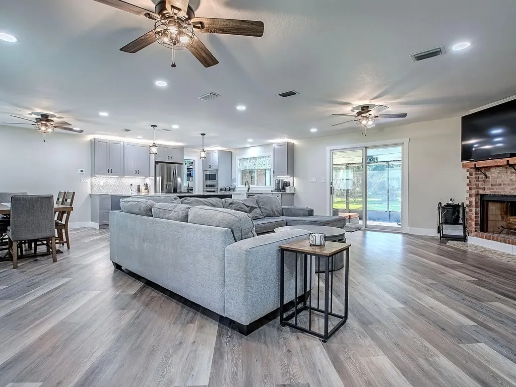111 Cardinal Lane Eustis FL 32726