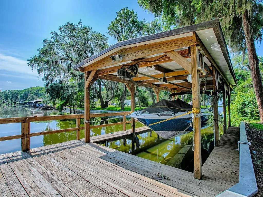111 Cardinal Lane Eustis FL 32726