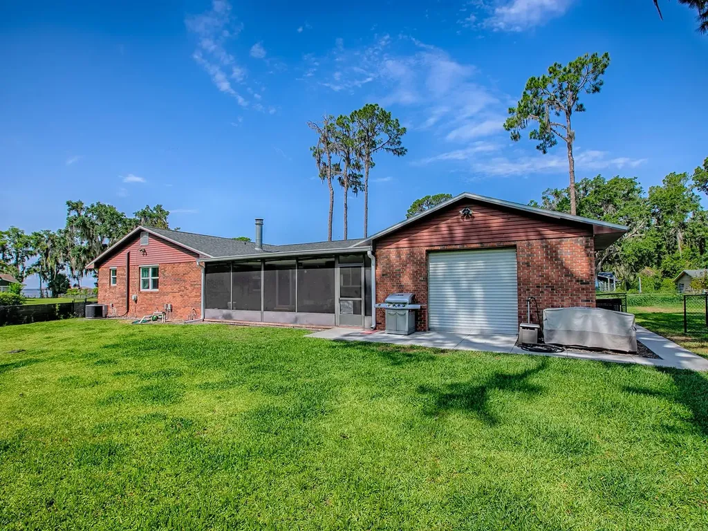 111 Cardinal Lane Eustis FL 32726