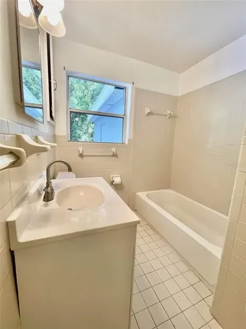 220 NW 33rd Avenue Gainesville FL 32609