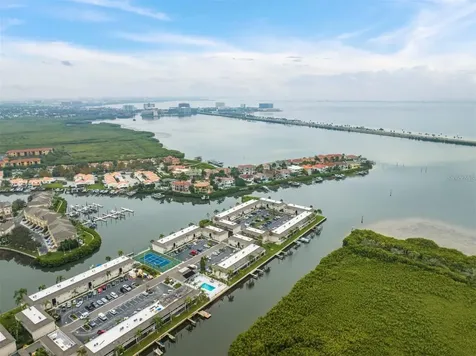 8822 Bay Pointe Drive Tampa FL 33615