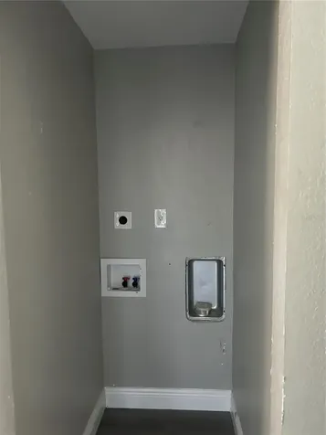 Tampa FL 33610