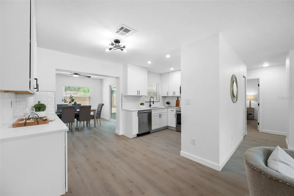 1549 Huntington Lane Clearwater FL 33755