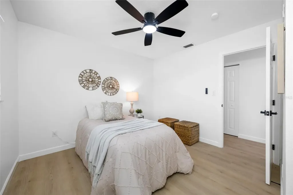1549 Huntington Lane Clearwater FL 33755
