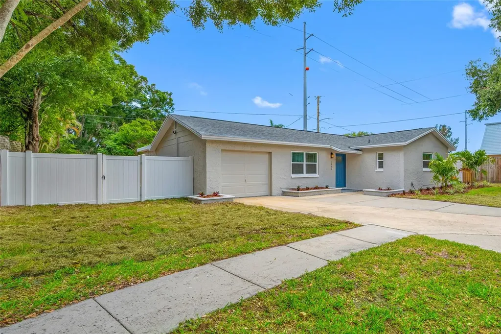 1549 Huntington Lane Clearwater FL 33755