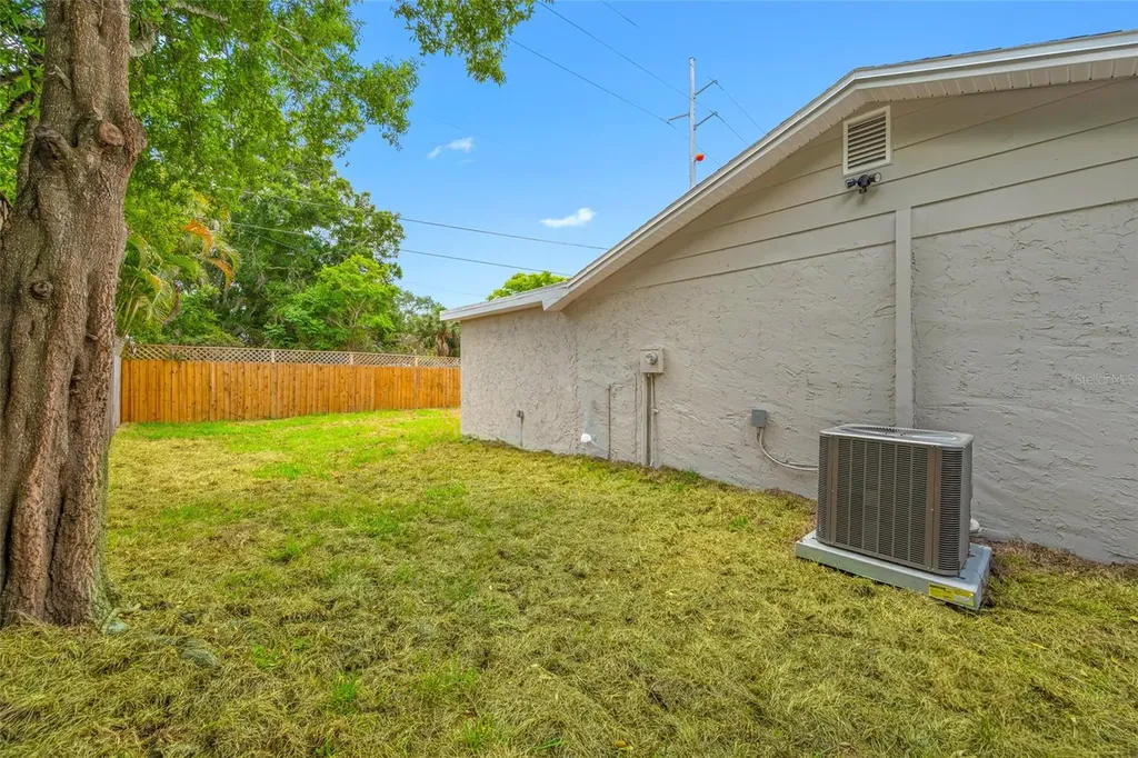 1549 Huntington Lane Clearwater FL 33755