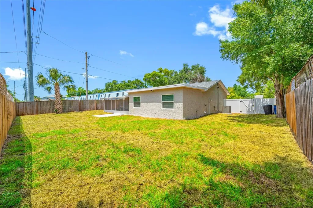 1549 Huntington Lane Clearwater FL 33755