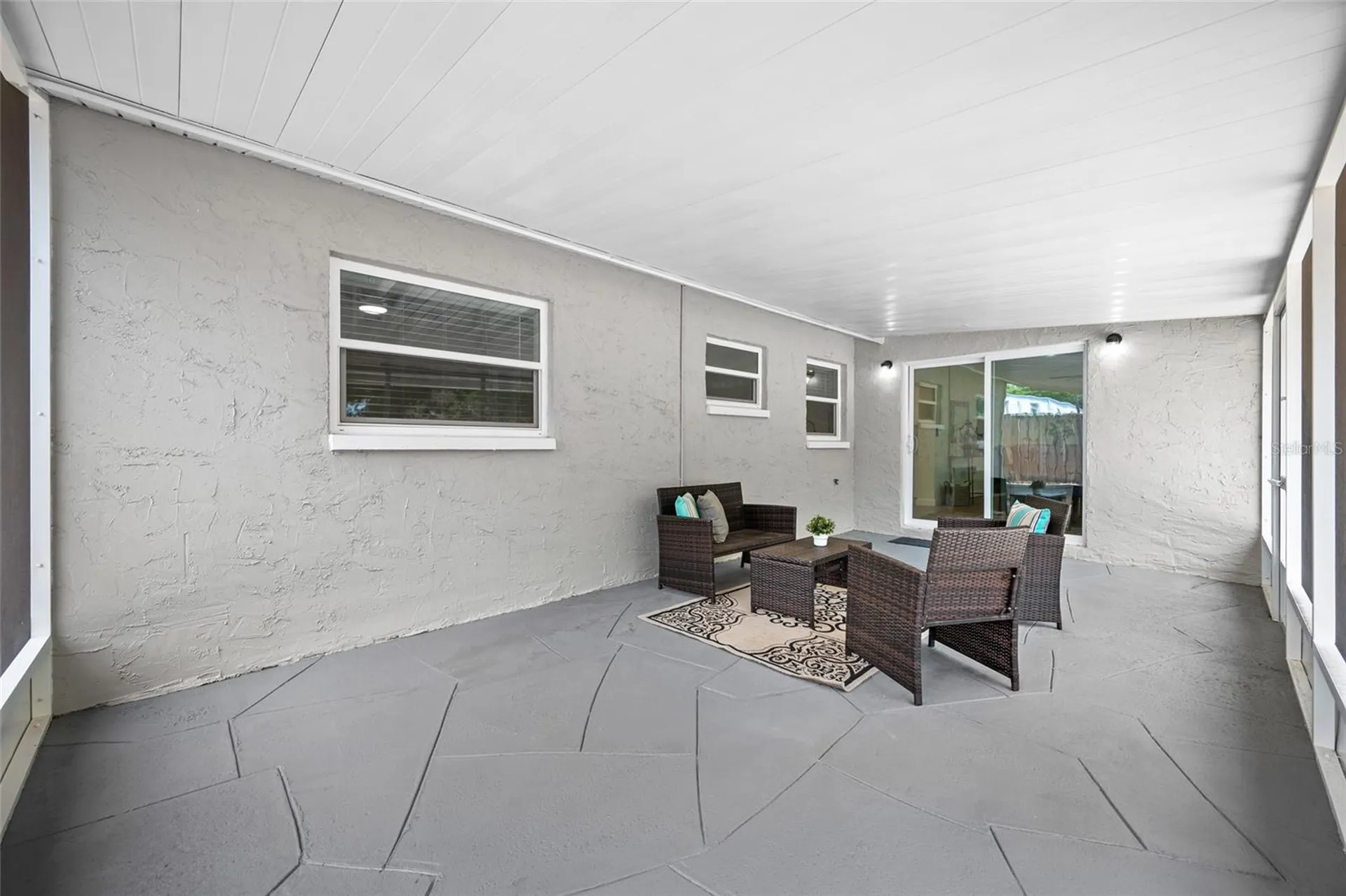 1549 Huntington Lane Clearwater FL 33755