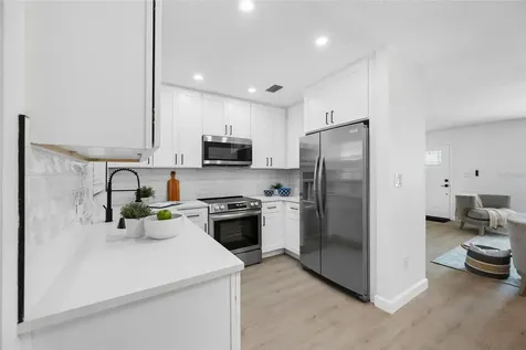 1549 Huntington Lane Clearwater FL 33755